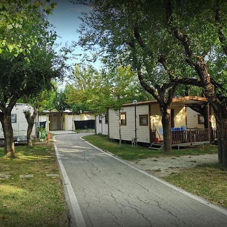 L'Oasi Di Lulu' Hotel Senigallia Kültér fotó