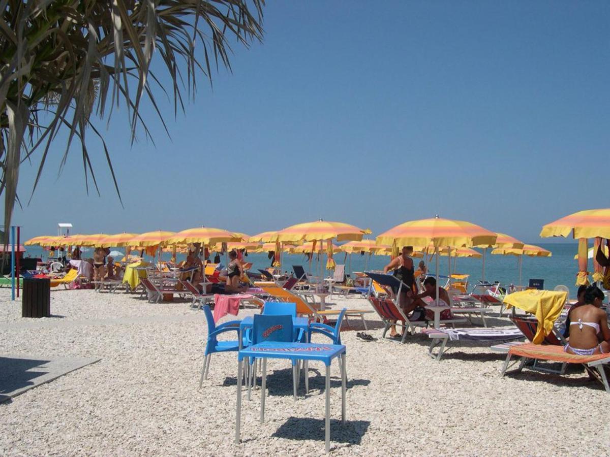 L'Oasi Di Lulu' Hotel Senigallia Kültér fotó