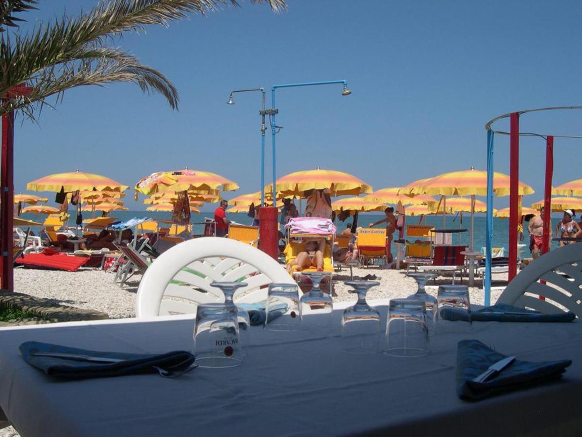 L'Oasi Di Lulu' Hotel Senigallia Kültér fotó